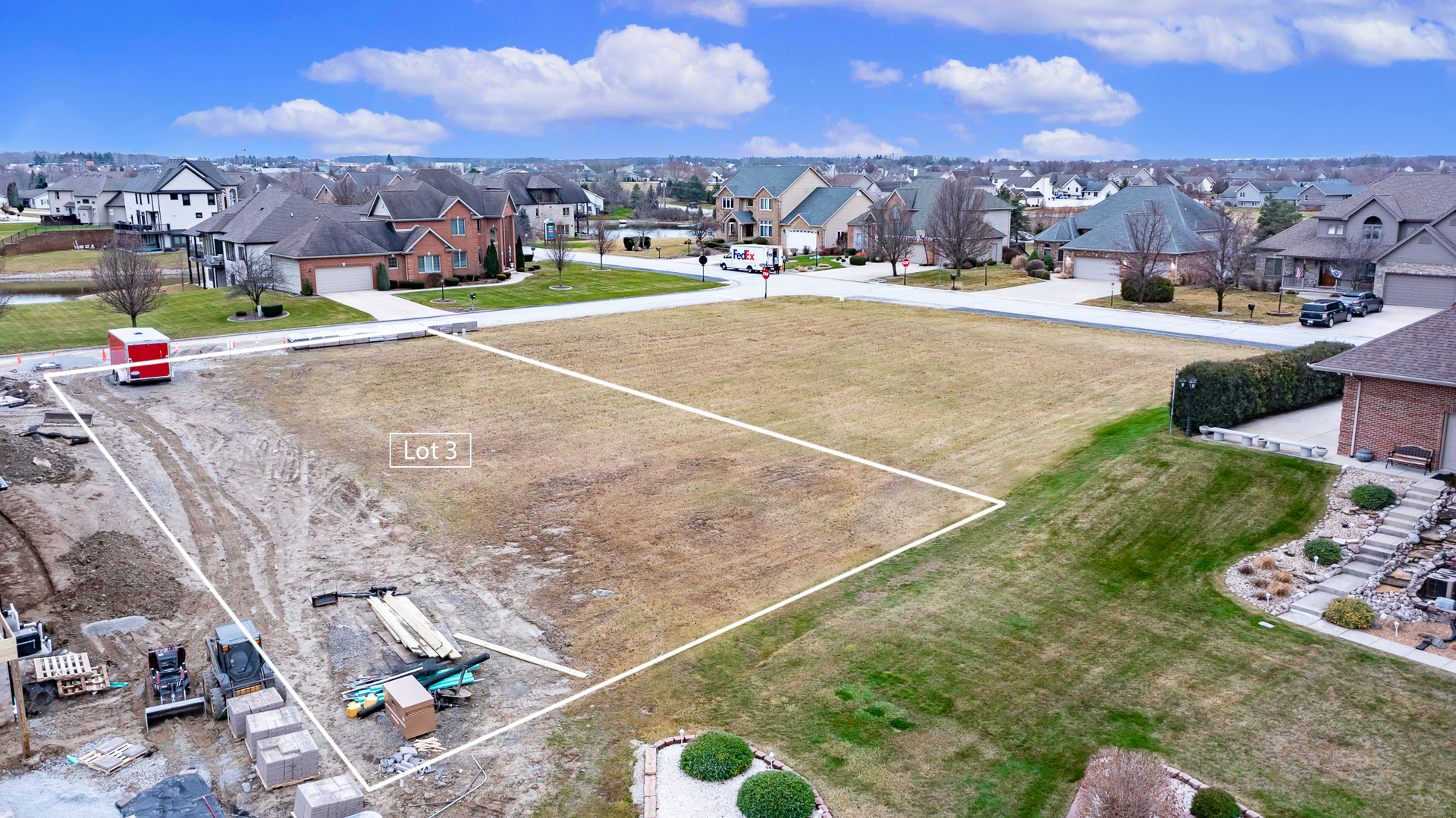 8160 Lakeview Court, Winfield, IN 46307