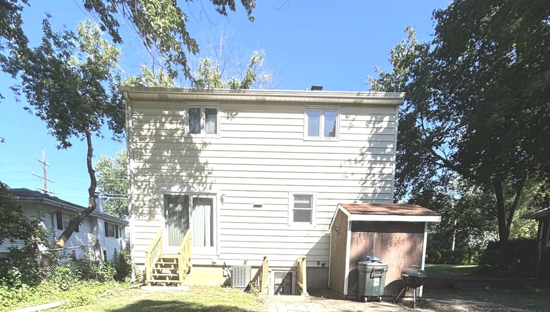 6294 Woodward Avenue, Downers Grove, IL 60516