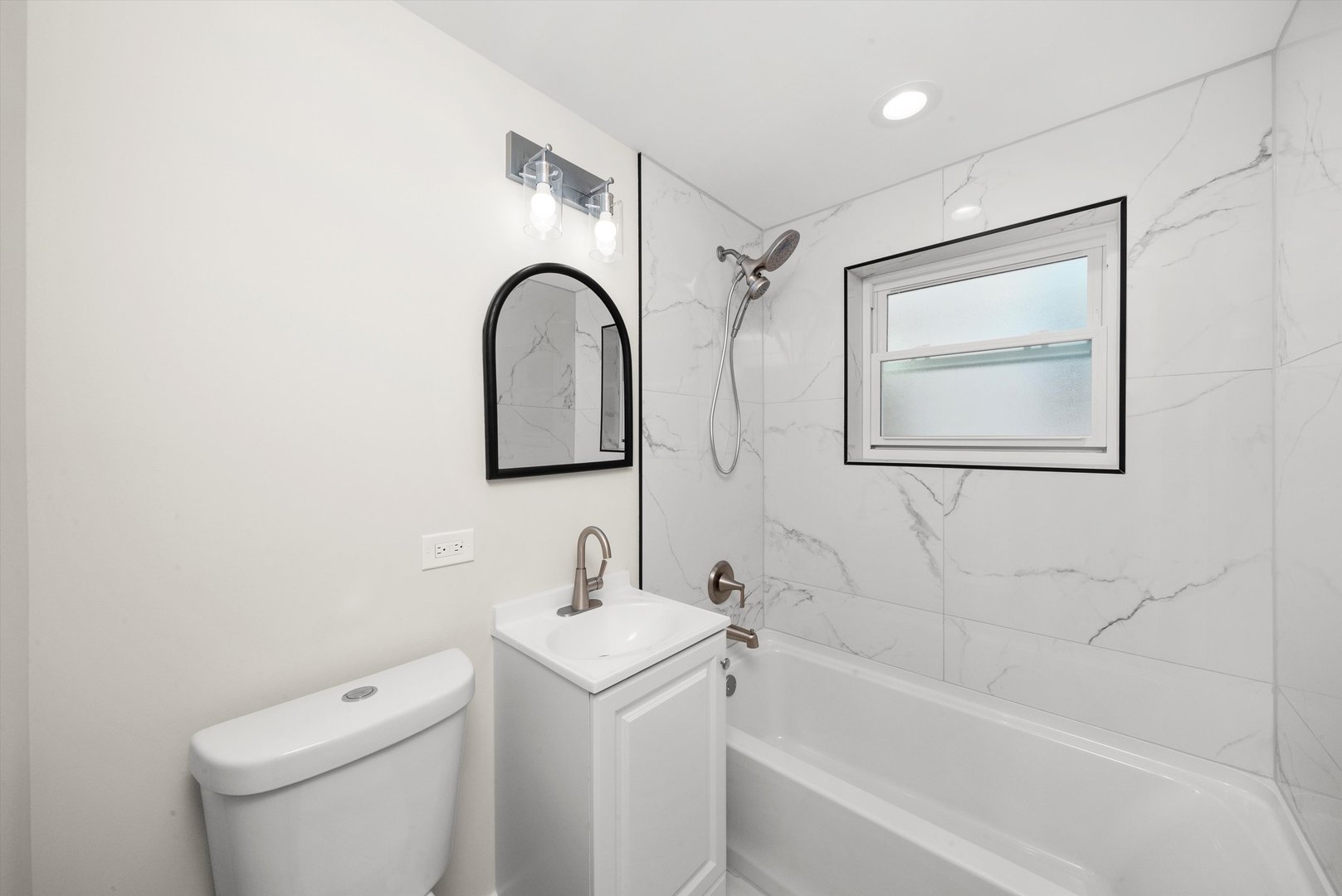 5246 S New England Avenue, Chicago, IL 60638