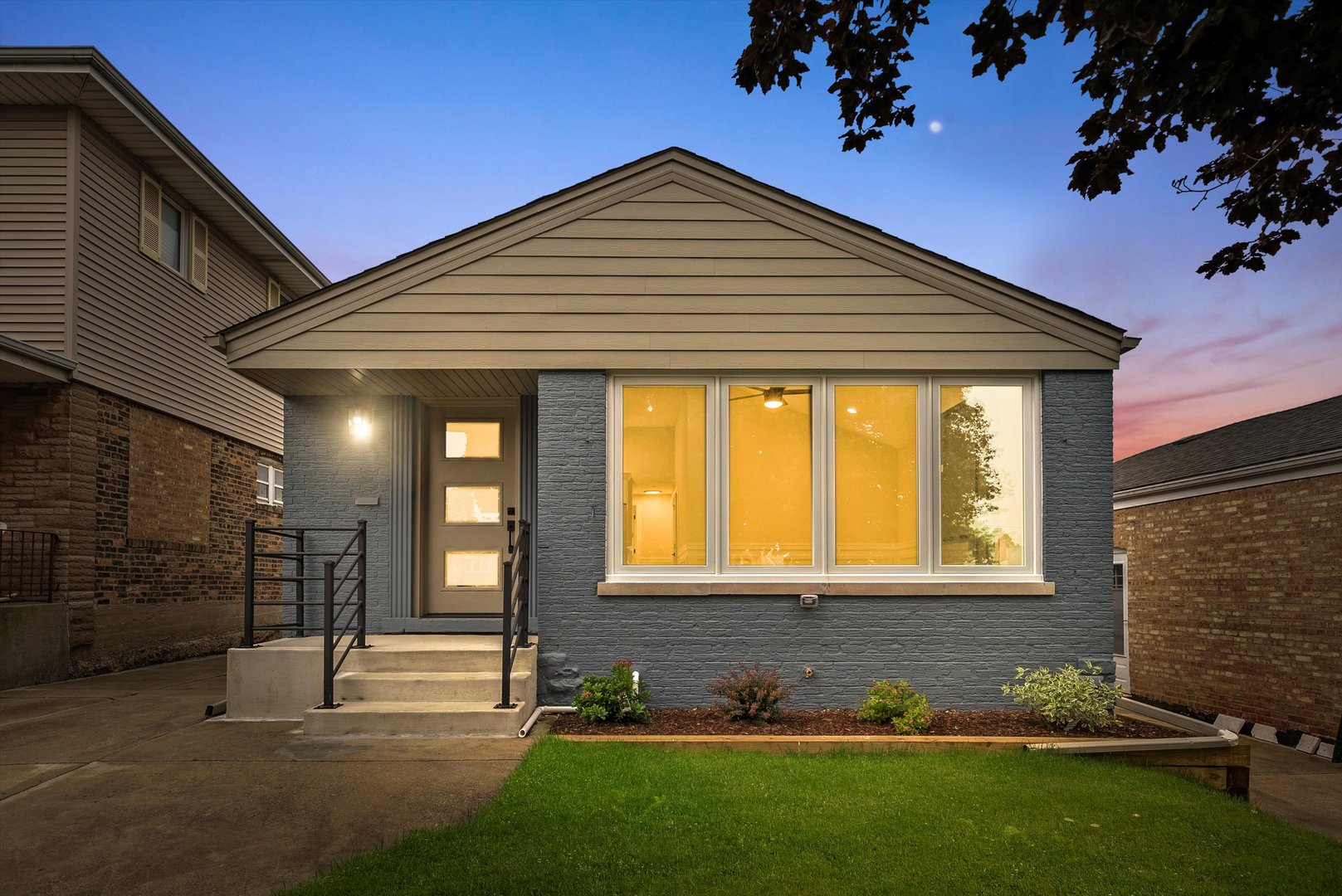 5246 S New England Avenue, Chicago, IL 60638