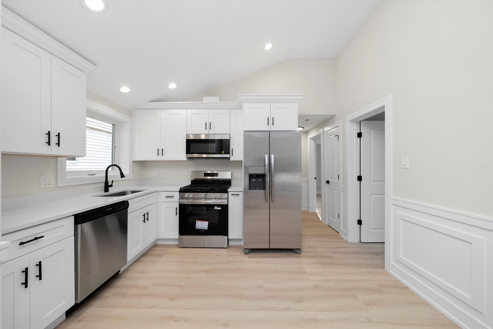 5246 S New England Avenue, Chicago, IL 60638