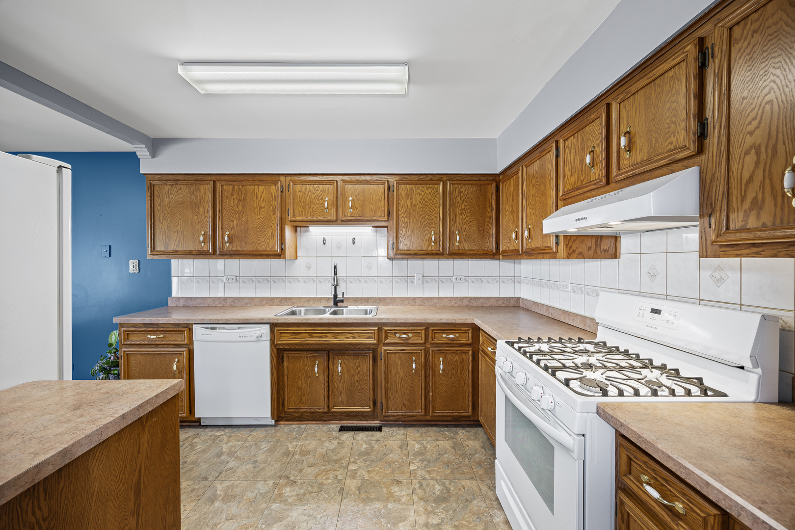 15311 Creekside Drive, Oak Forest, IL 60452