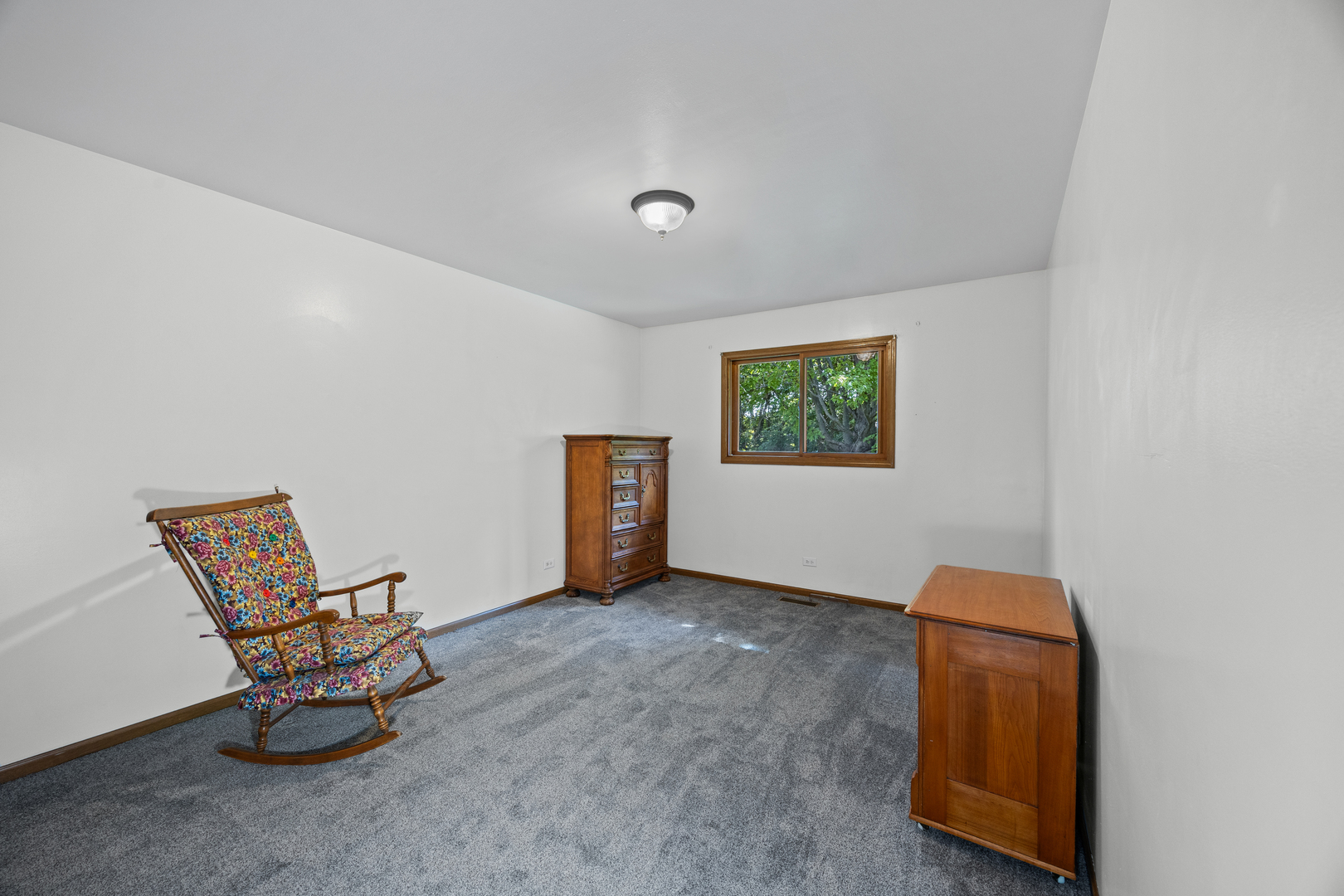 15311 Creekside Drive, Oak Forest, IL 60452