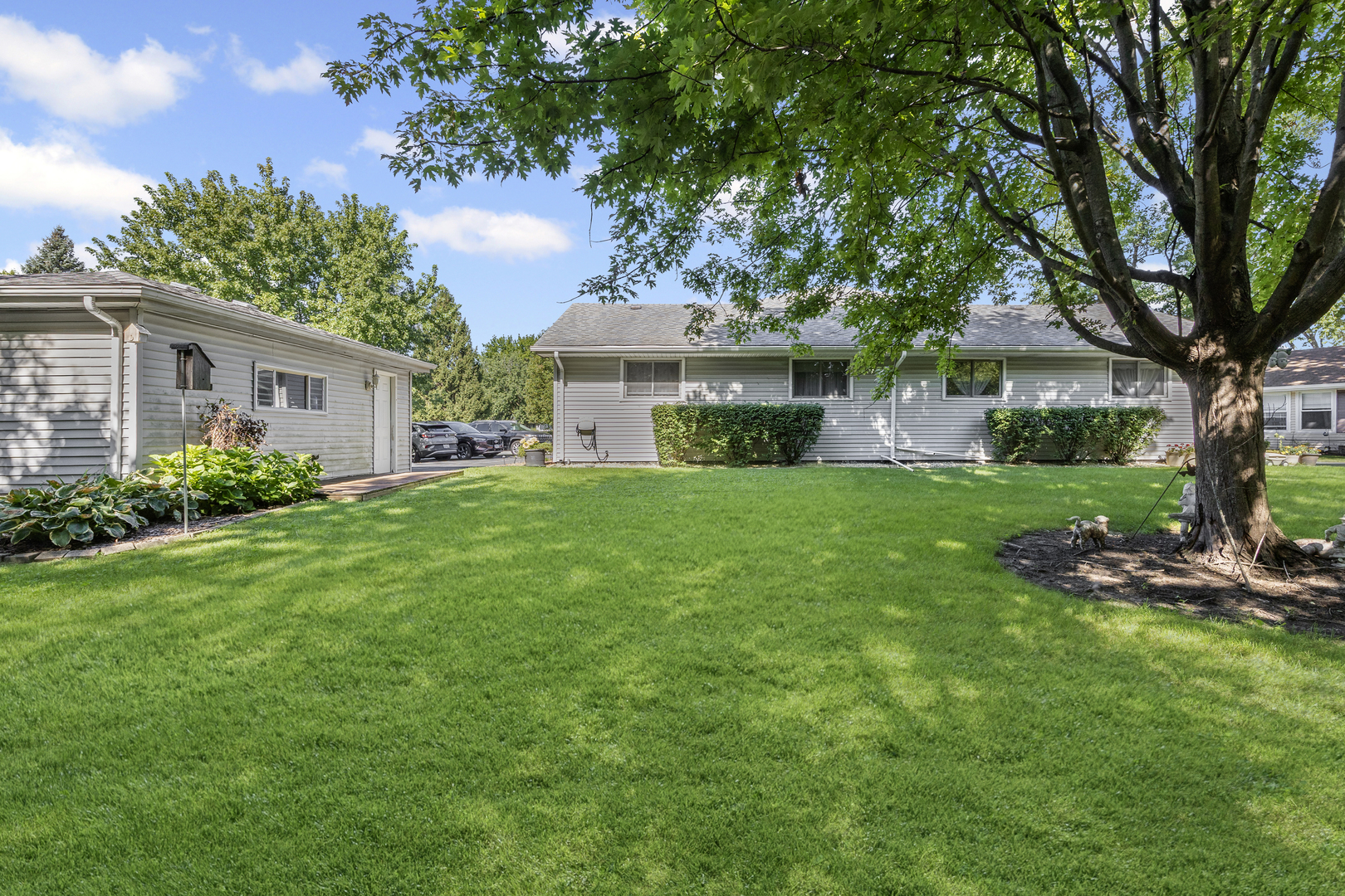 15311 Creekside Drive, Oak Forest, IL 60452