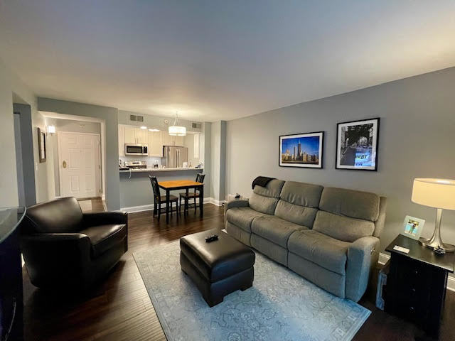 509 AURORA Avenue #308, Naperville, IL 60540