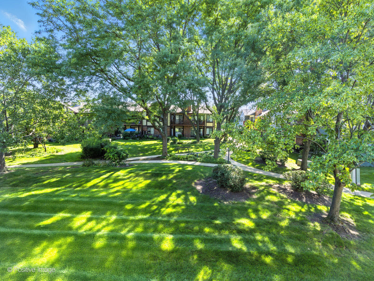383 Sandhurst Circle #4, Glen Ellyn, IL 60137