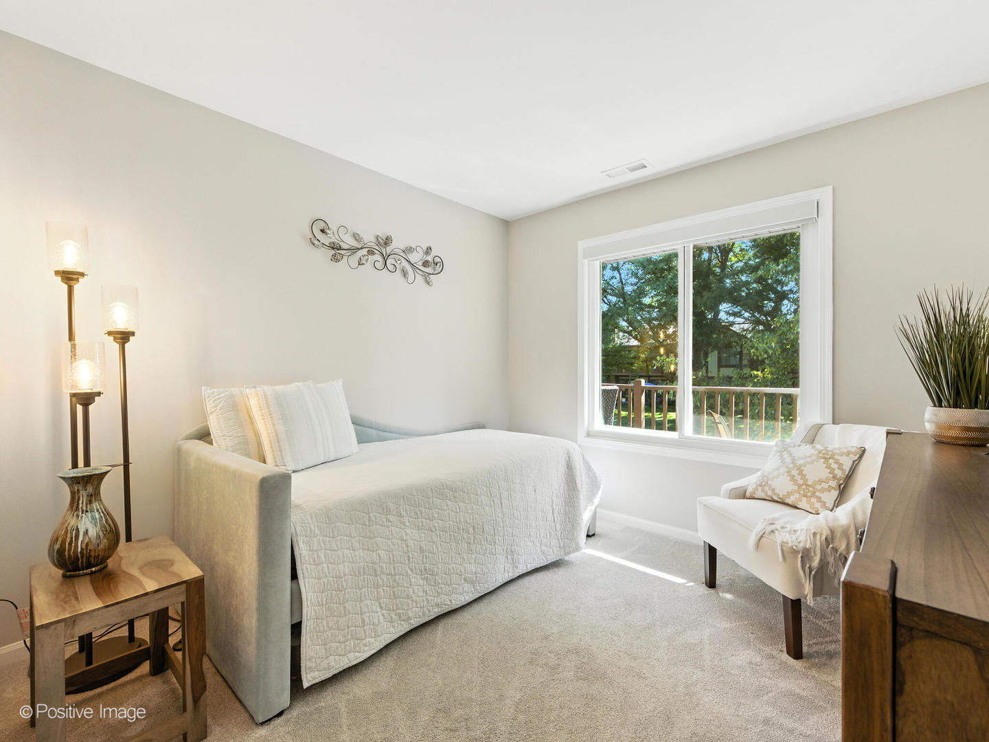 383 Sandhurst Circle #4, Glen Ellyn, IL 60137