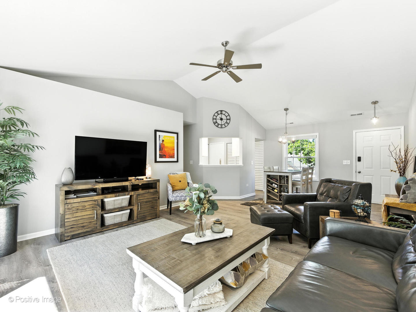 383 Sandhurst Circle #4, Glen Ellyn, IL 60137