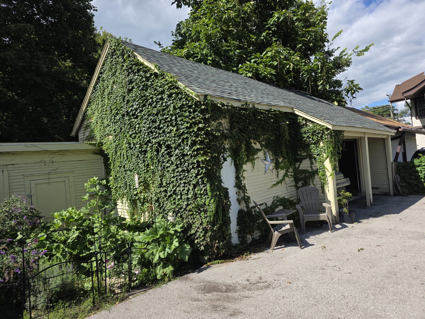 117 5th Street, Aurora, IL 60505