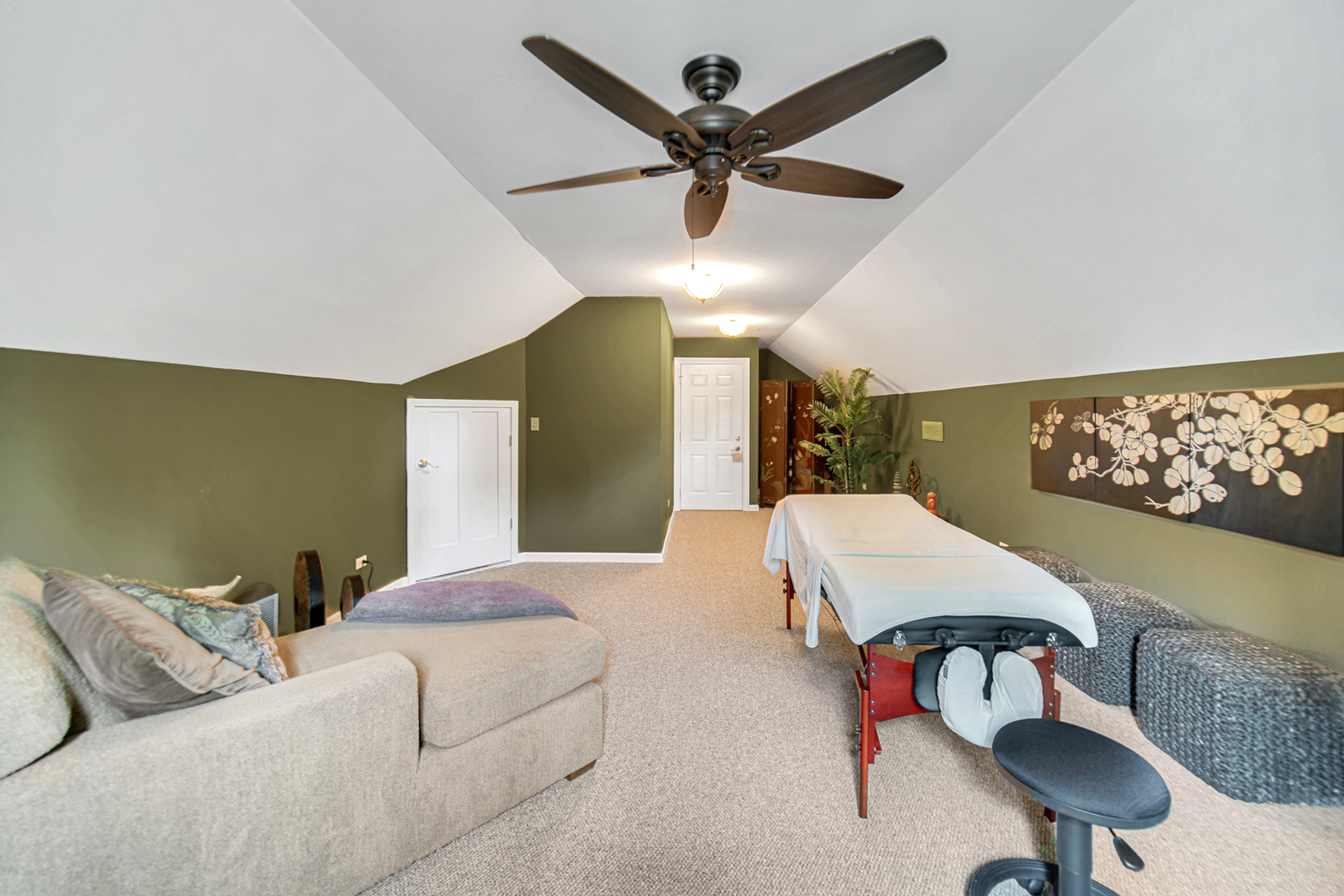 12332 S Richard Avenue, Palos Heights, IL 60463