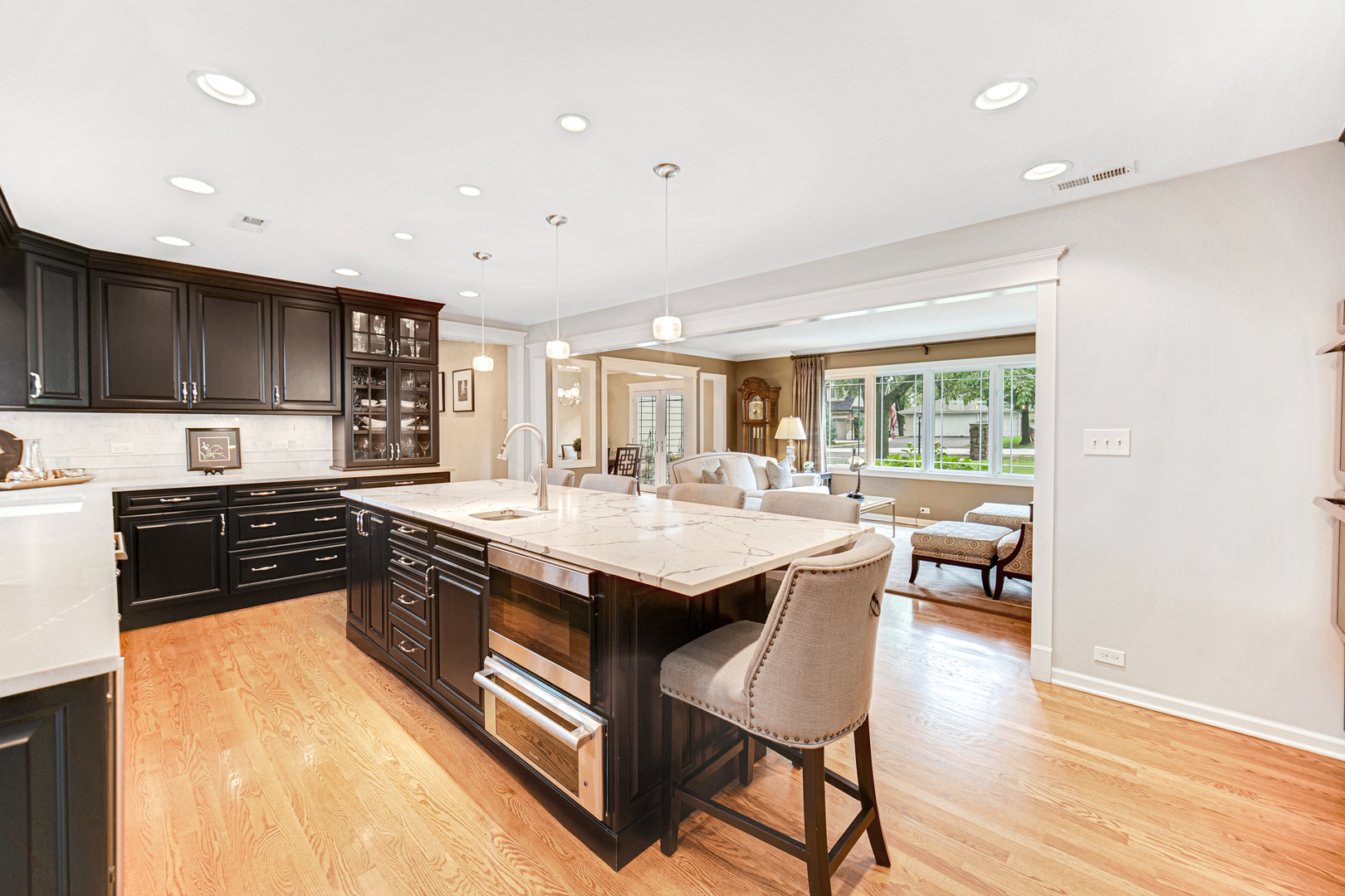 12332 S Richard Avenue, Palos Heights, IL 60463