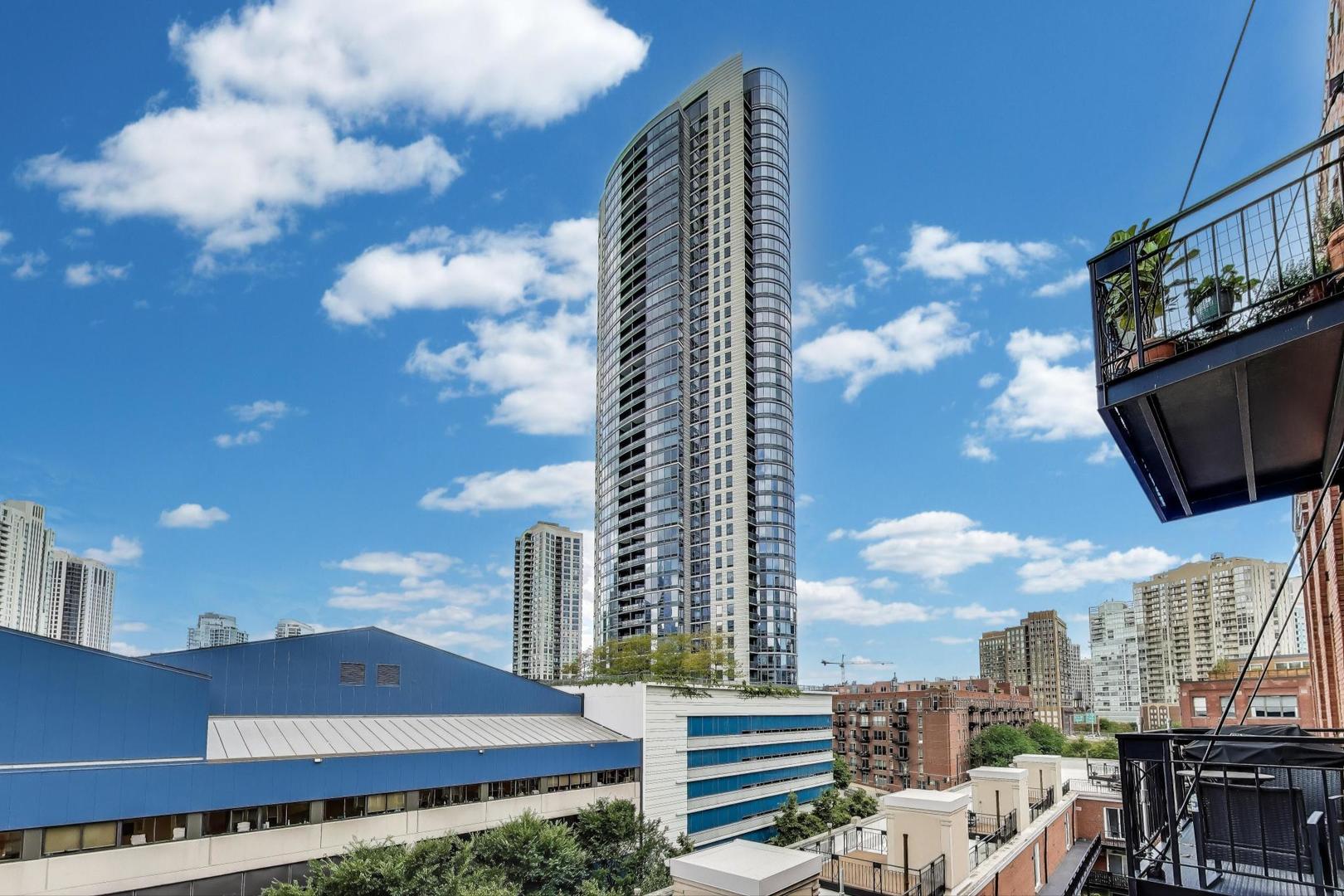 360 W Illinois Street #503, Chicago, IL 60654