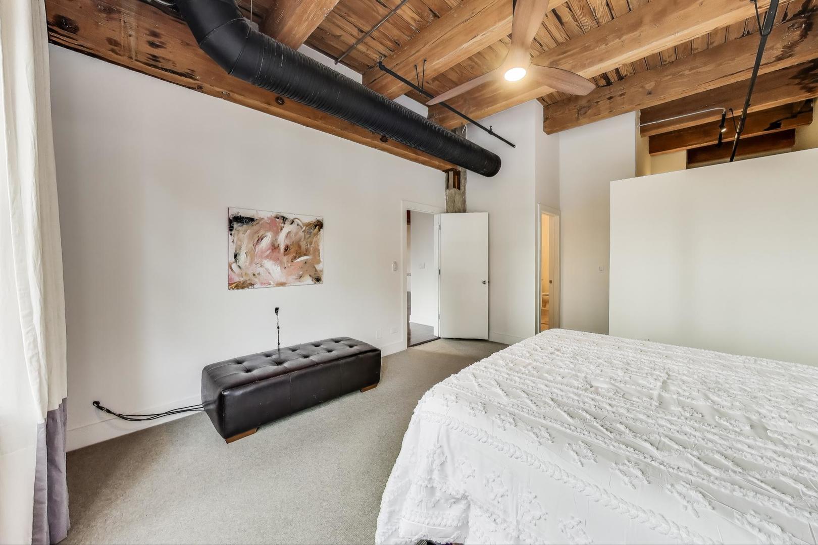 360 W Illinois Street #503, Chicago, IL 60654