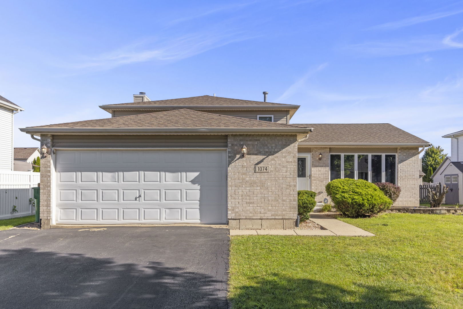 1074 MONTEREY Drive, Romeoville, IL 60446