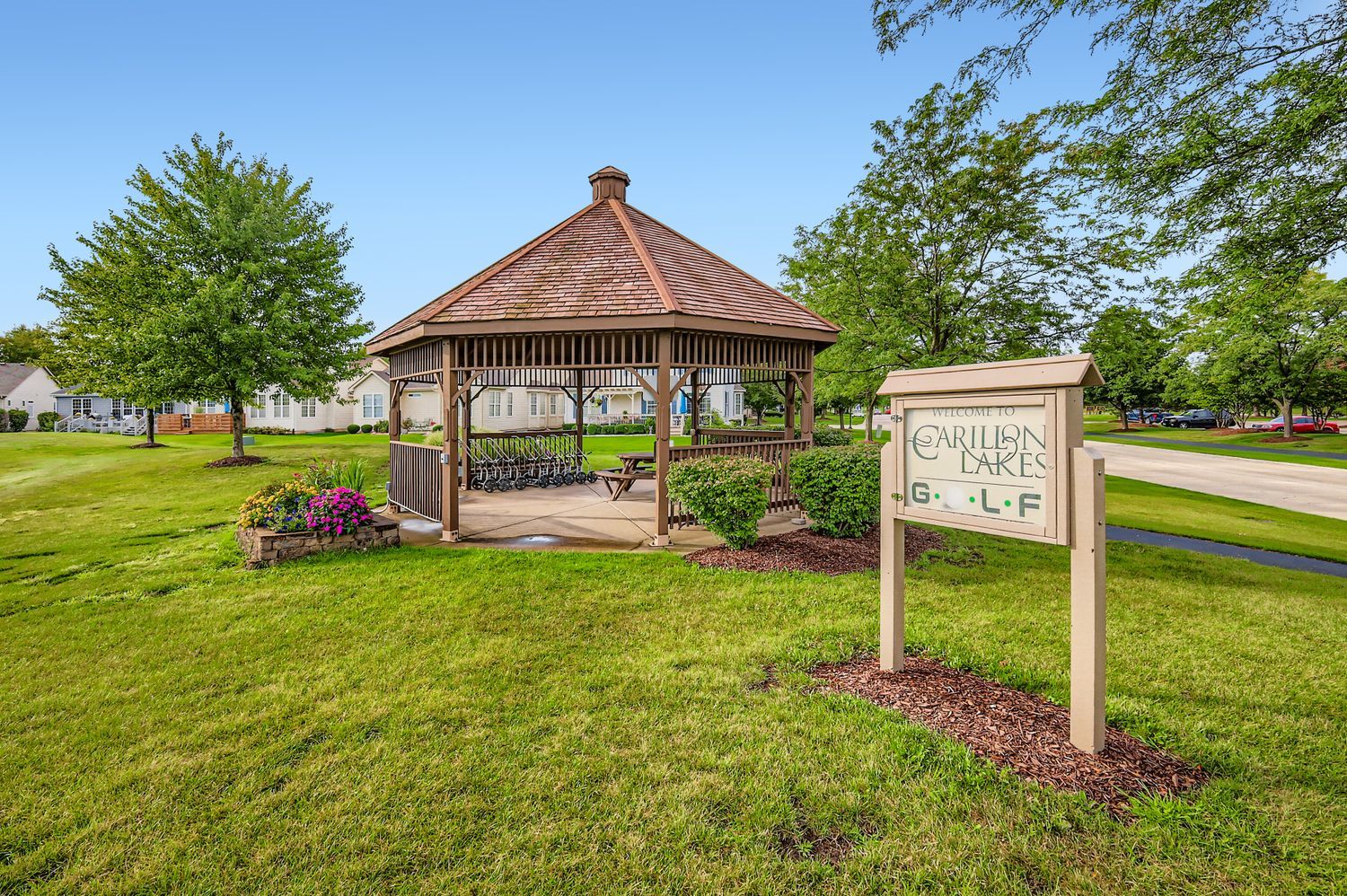 21208 Montclare Lake Drive, Crest Hill, IL 60403
