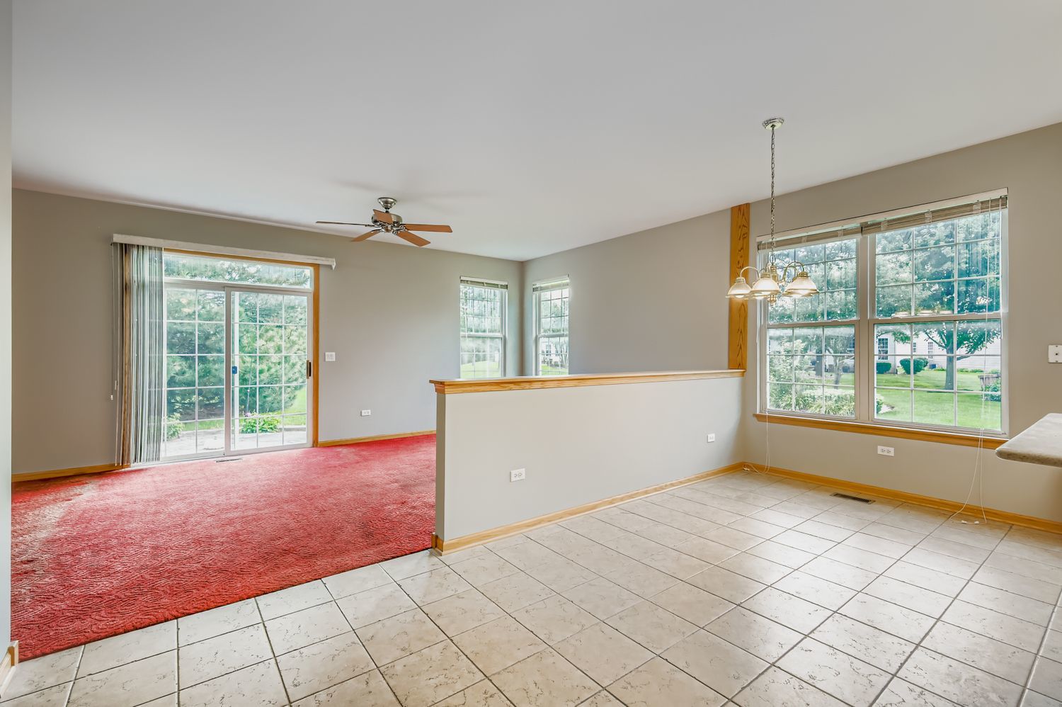 21208 Montclare Lake Drive, Crest Hill, IL 60403