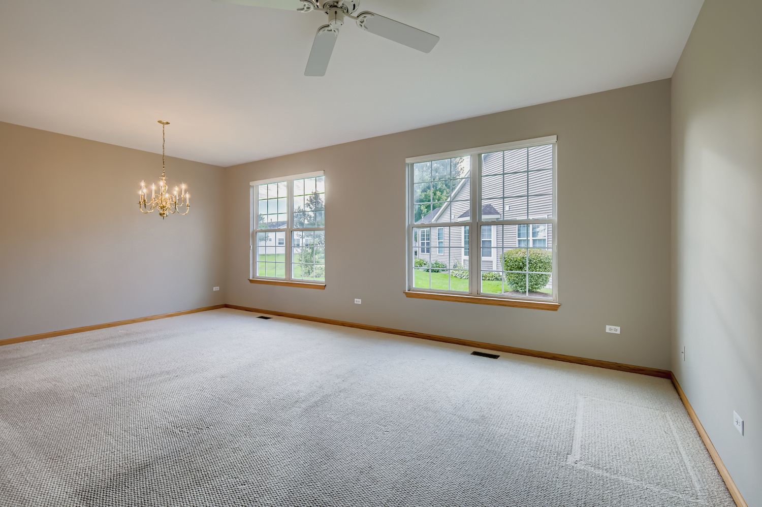 21208 Montclare Lake Drive, Crest Hill, IL 60403