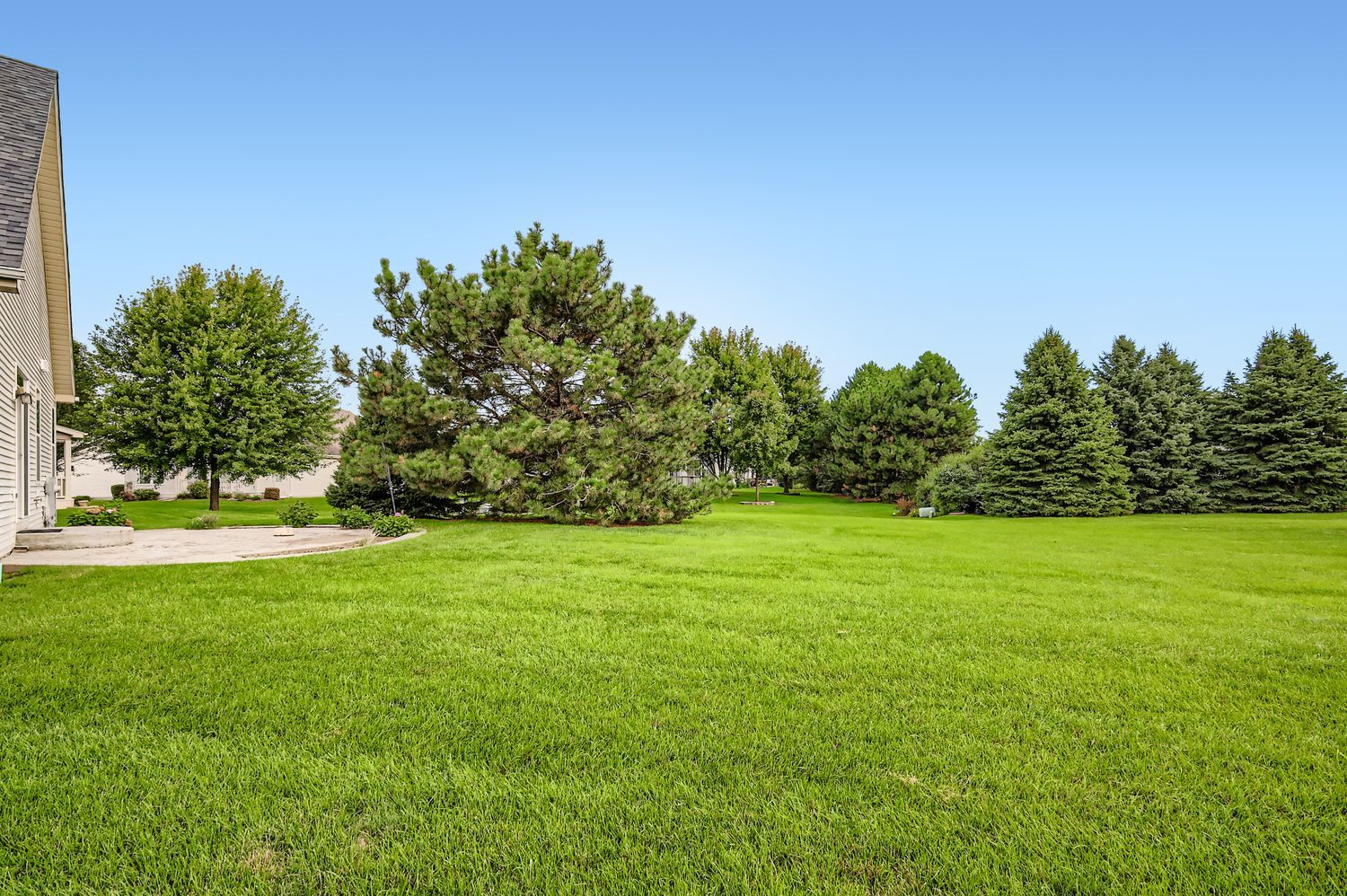 21208 Montclare Lake Drive, Crest Hill, IL 60403