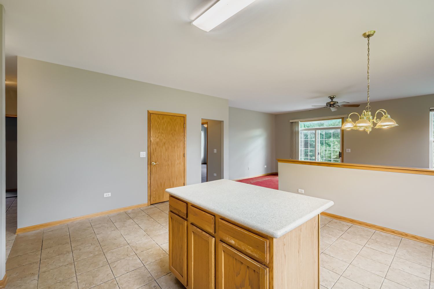 21208 Montclare Lake Drive, Crest Hill, IL 60403