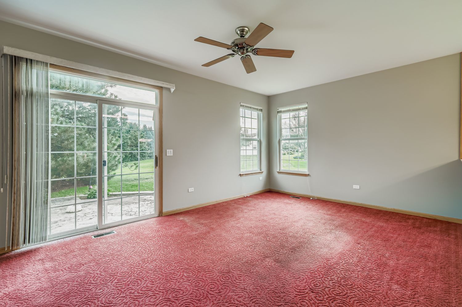 21208 Montclare Lake Drive, Crest Hill, IL 60403