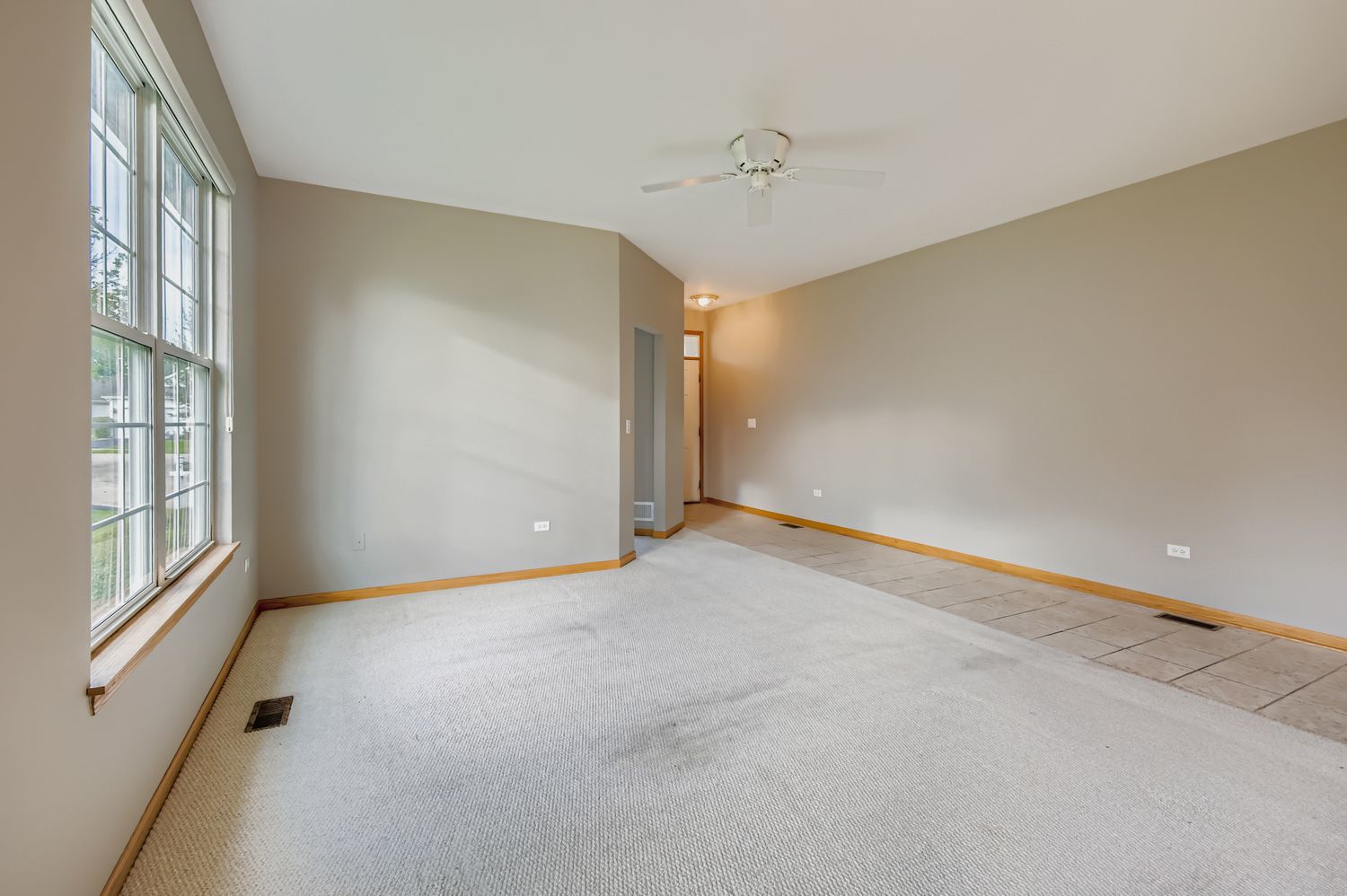 21208 Montclare Lake Drive, Crest Hill, IL 60403