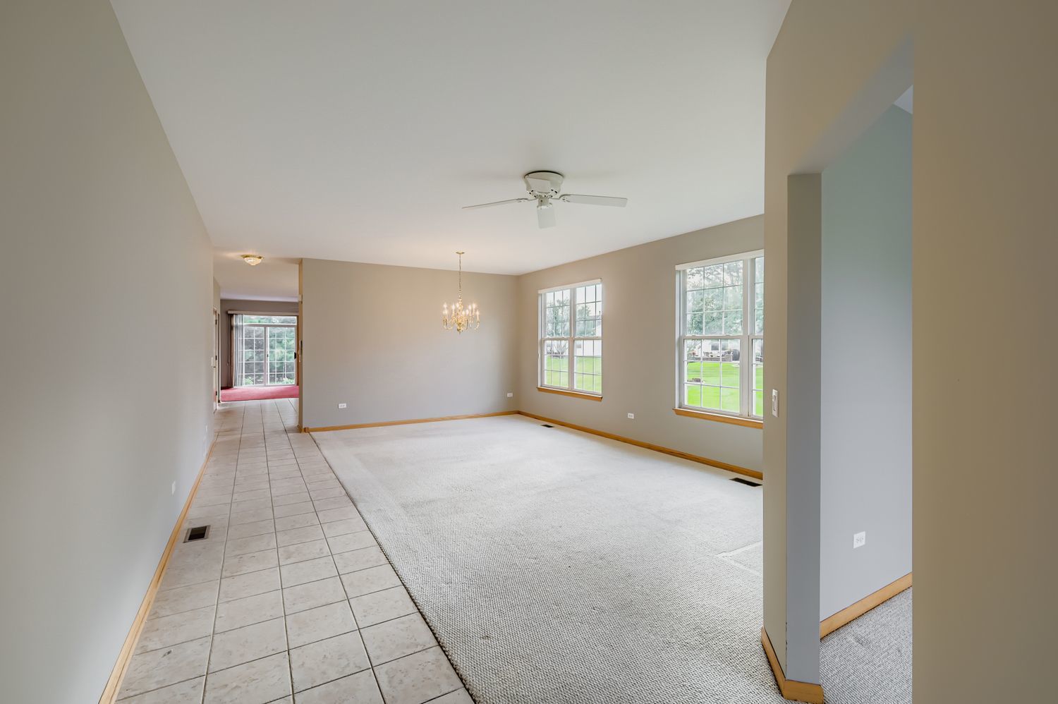 21208 Montclare Lake Drive, Crest Hill, IL 60403
