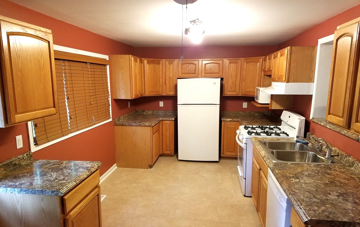 121 68th Street, Darien, IL 60561