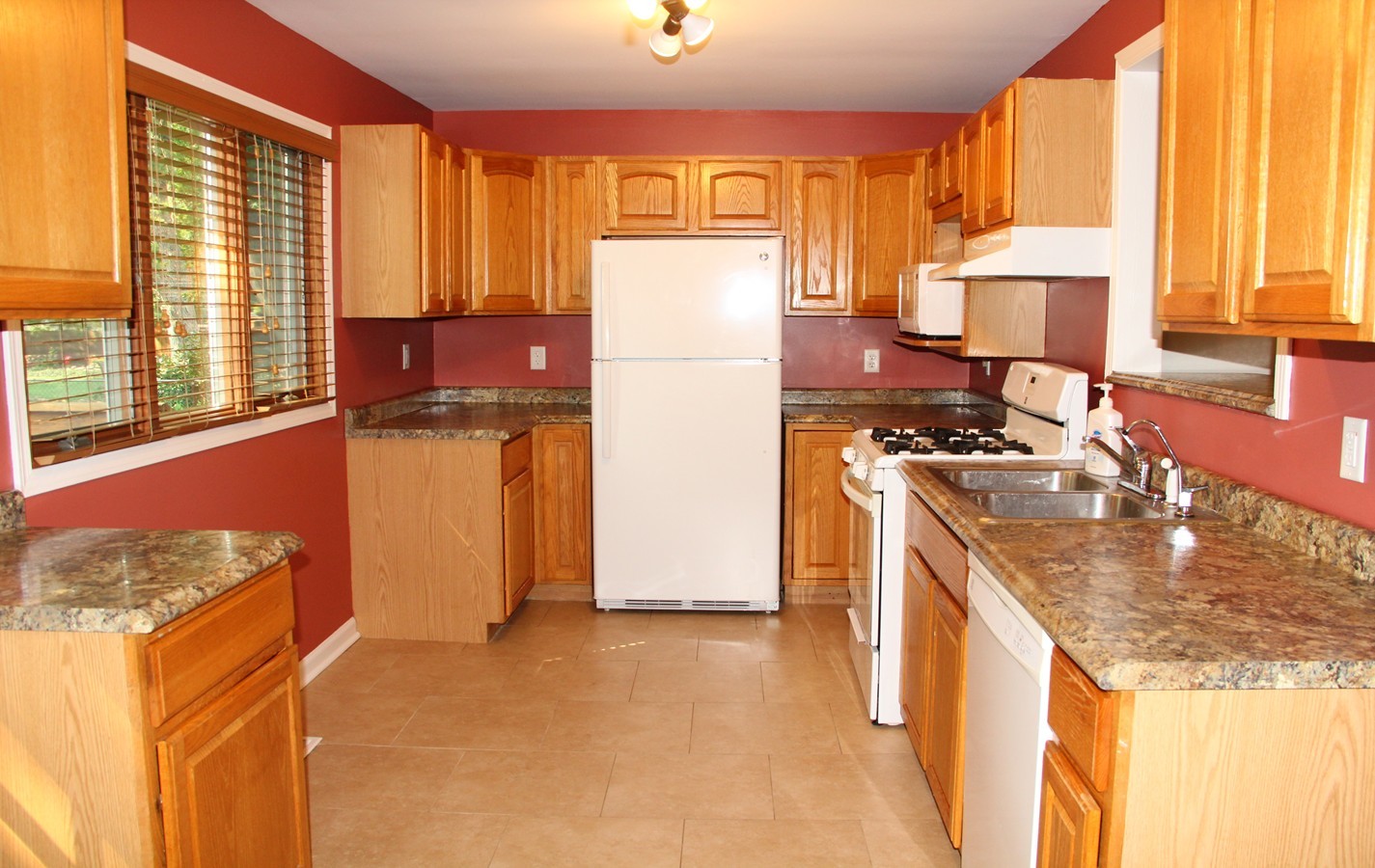 121 68th Street, Darien, IL 60561