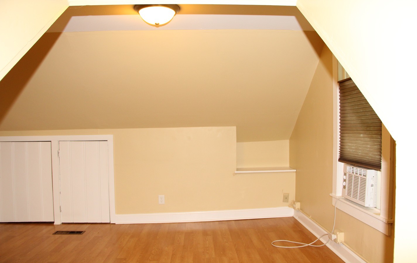 121 68th Street, Darien, IL 60561