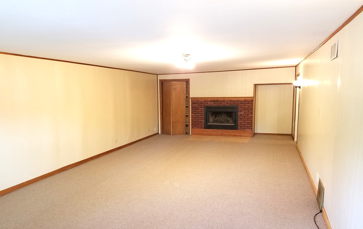 121 68th Street, Darien, IL 60561