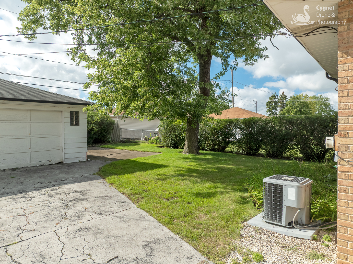 8748 N Olcott Avenue, Niles, IL 60714