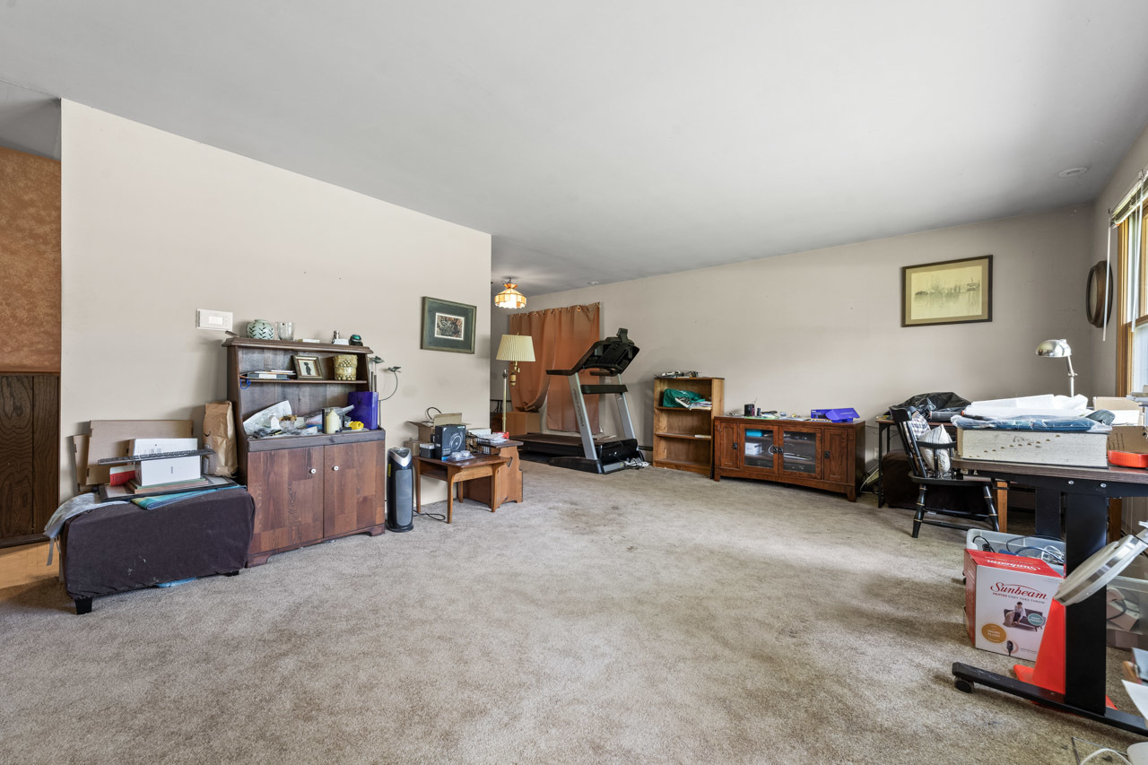2257 Shannondale Drive, Green Oaks, IL 60048