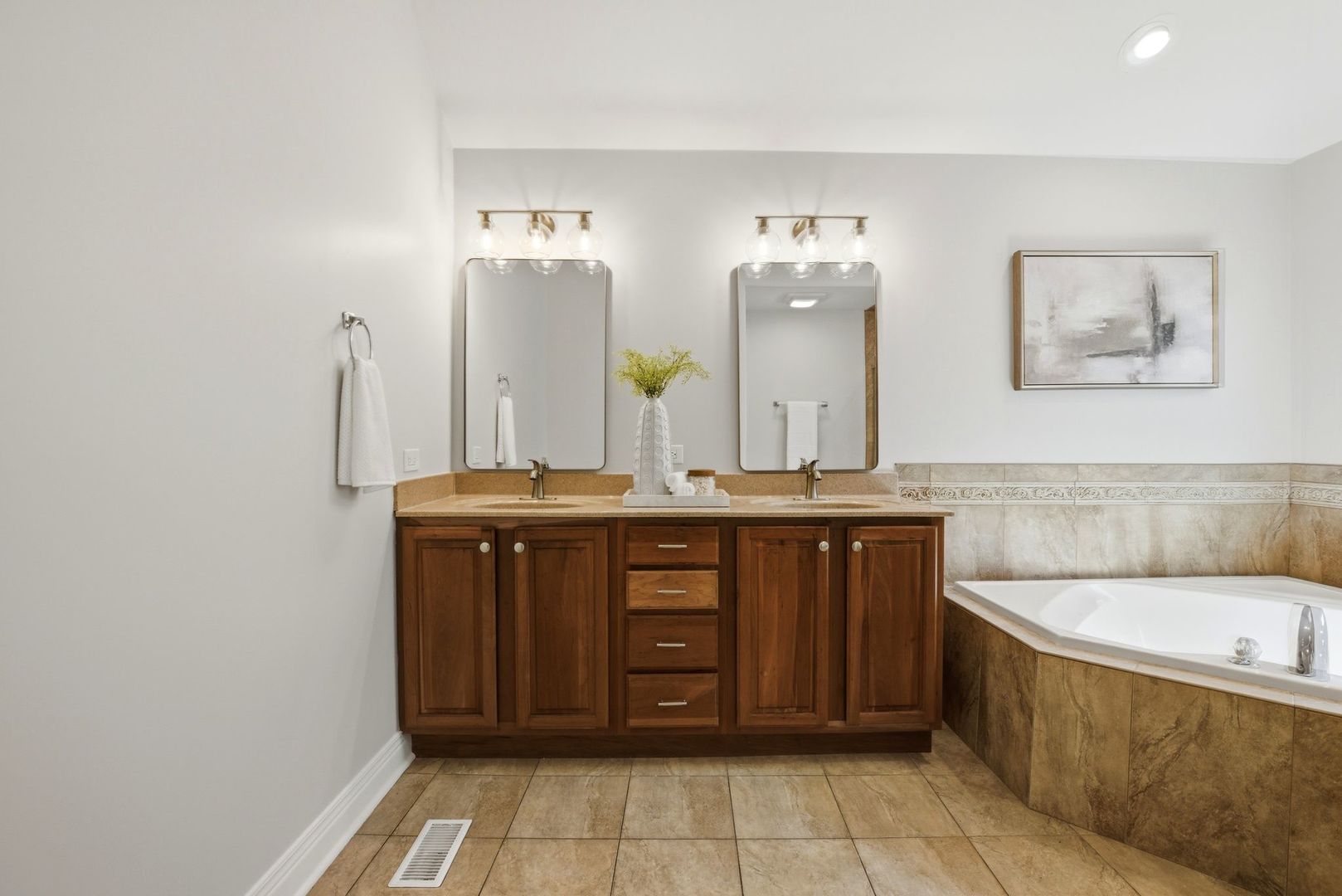 1415 S Addison Avenue, Lombard, IL 60148