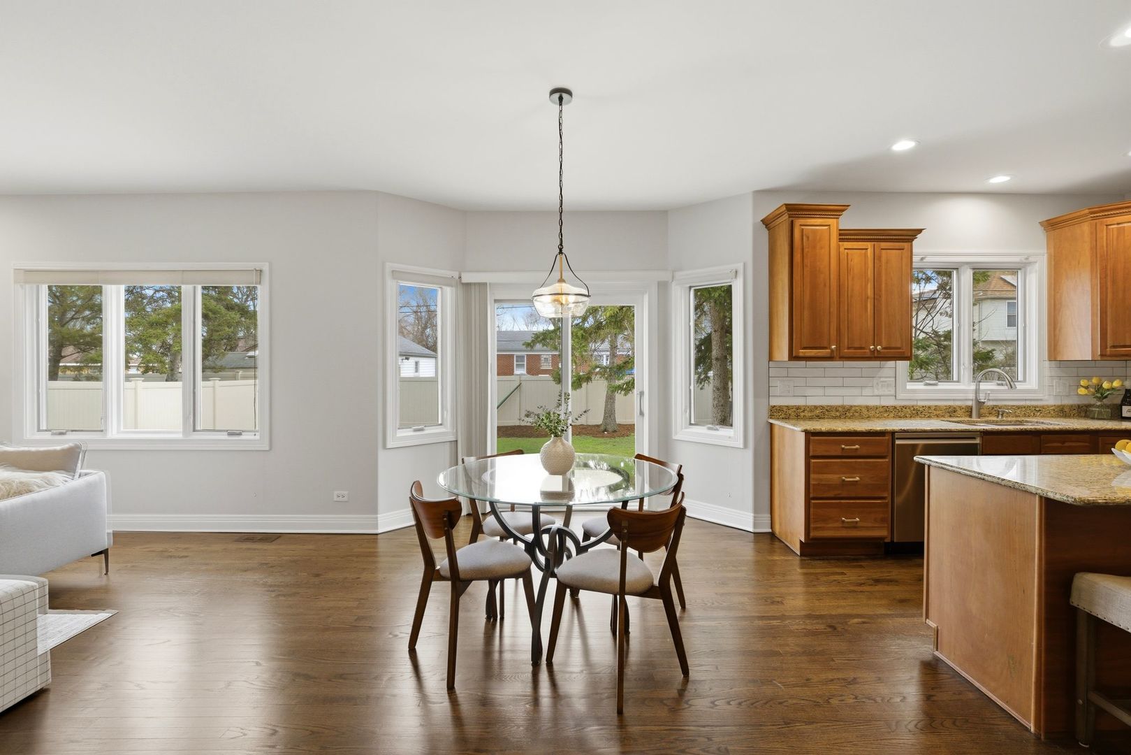 1415 S Addison Avenue, Lombard, IL 60148