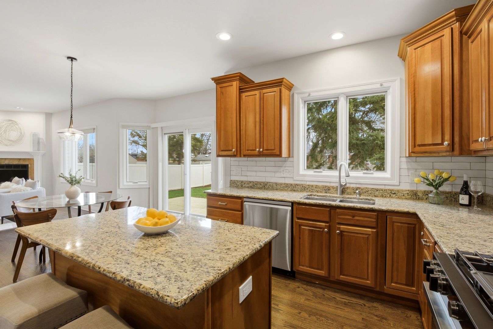 1415 S Addison Avenue, Lombard, IL 60148