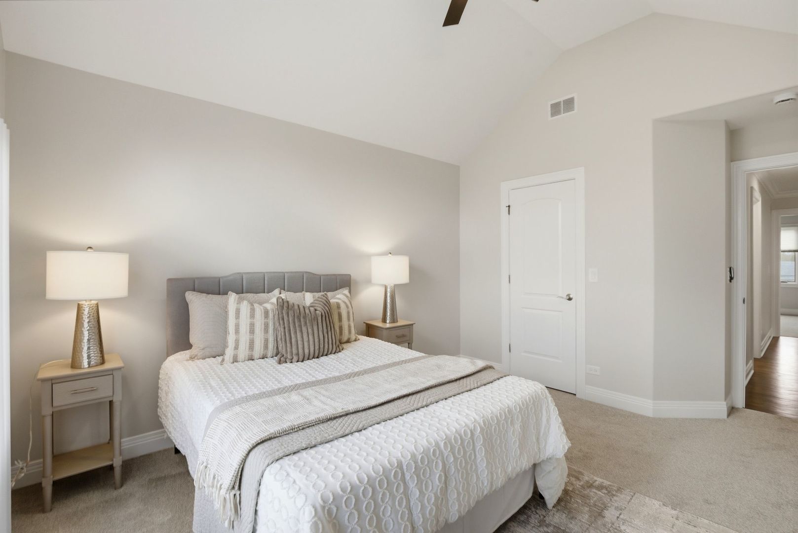 1415 S Addison Avenue, Lombard, IL 60148