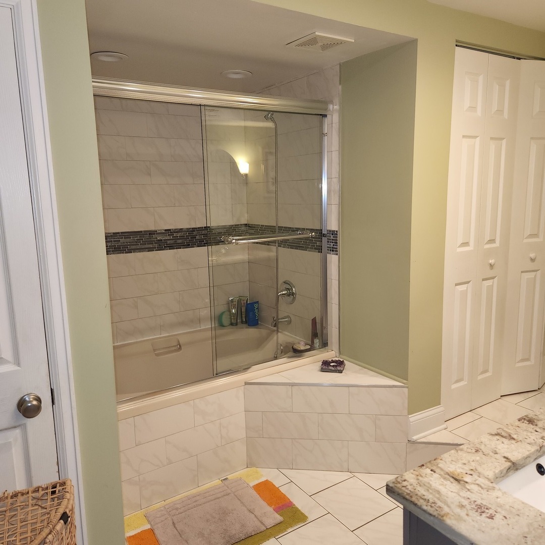 5300 Carriageway Drive #206, Rolling Meadows, IL 60008