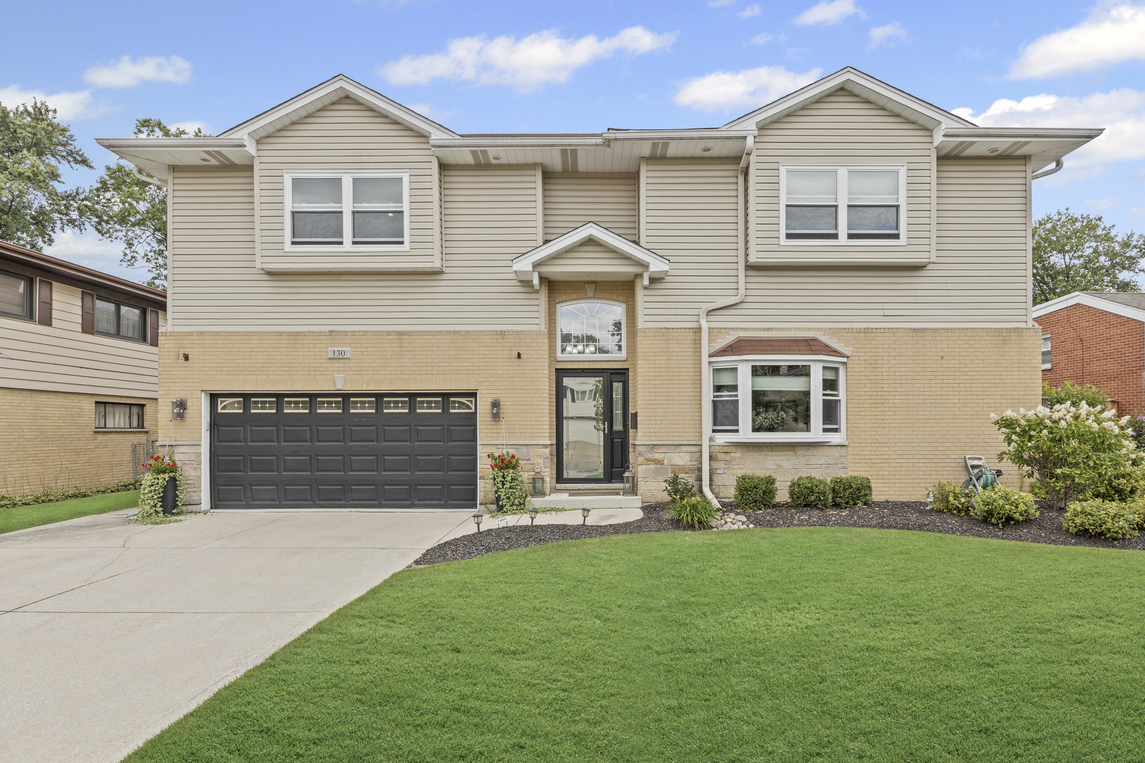 130 S Elm Tree Lane, Elmhurst, IL 60126