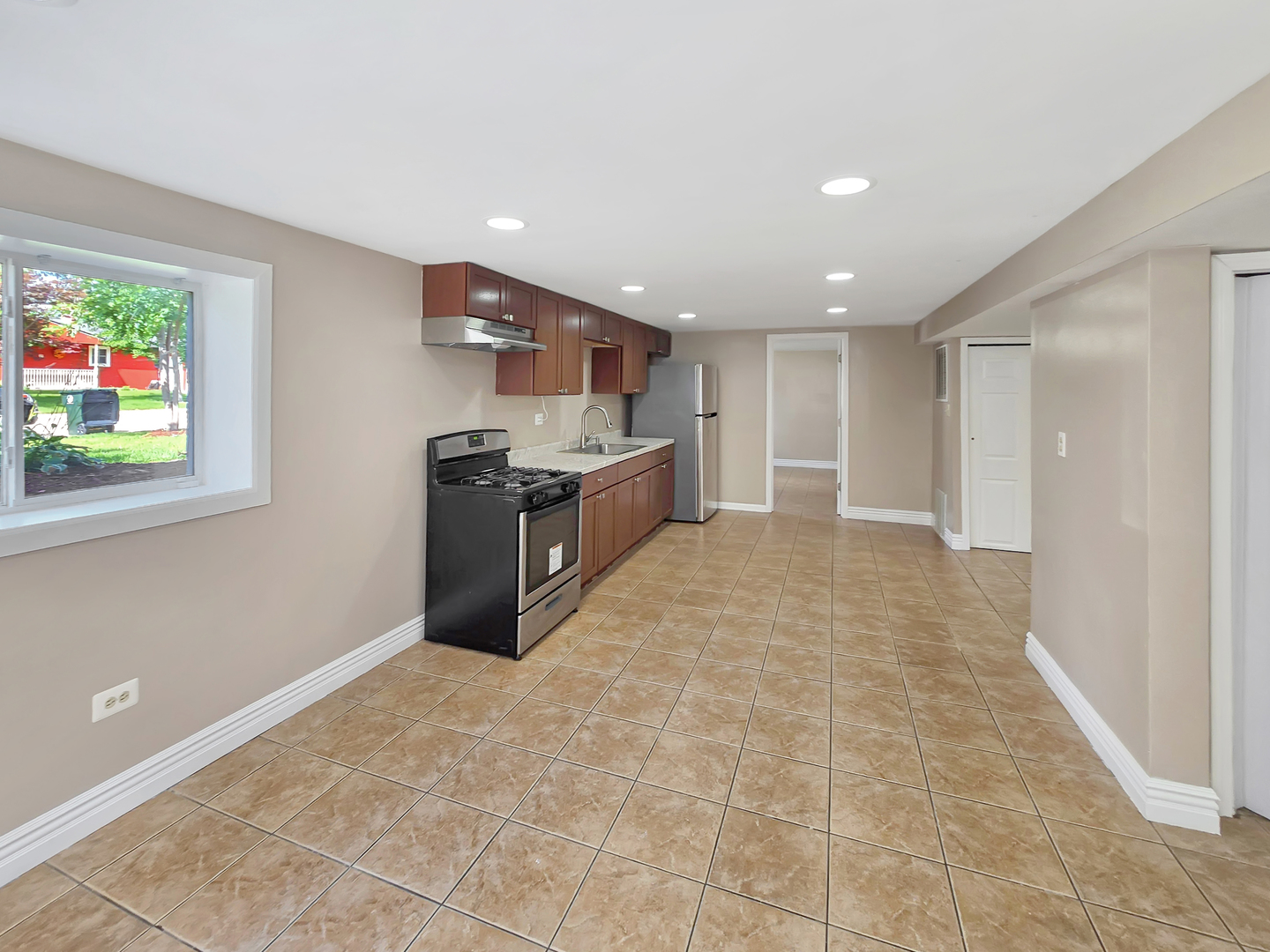 7 Cardinal Lane, Carpentersville, IL 60110
