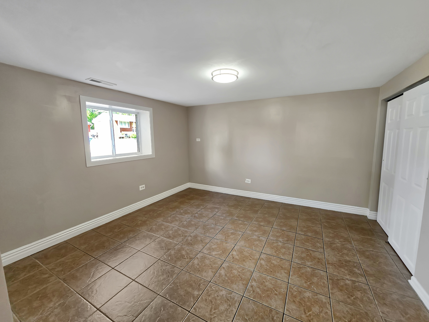 7 Cardinal Lane, Carpentersville, IL 60110