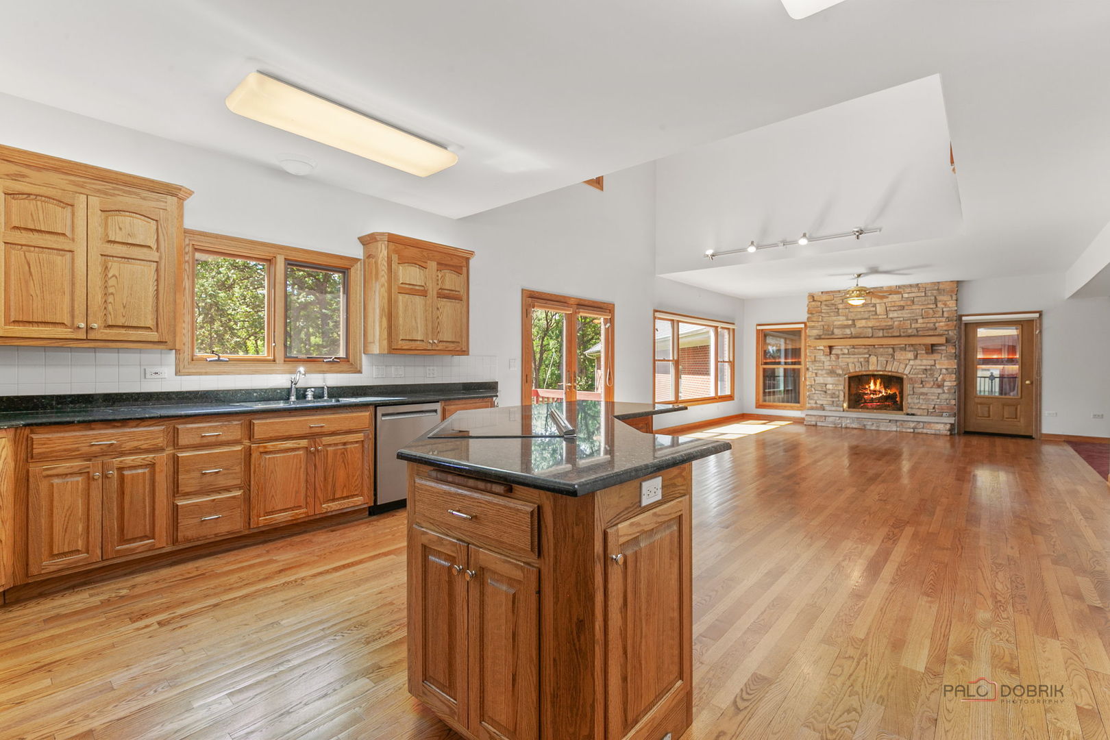 28232 N Gilmer Road, Mundelein, IL 60060