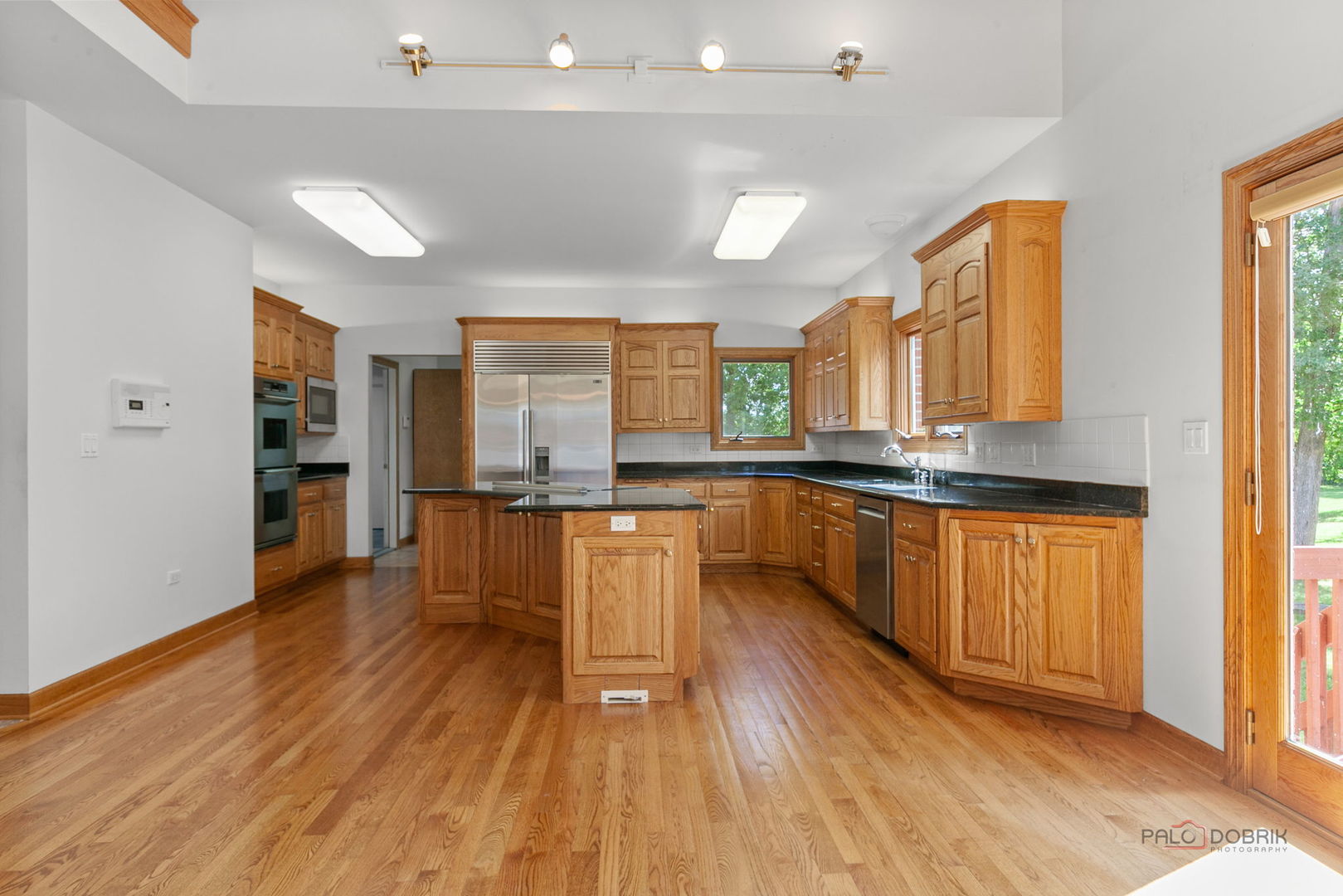 28232 N Gilmer Road, Mundelein, IL 60060