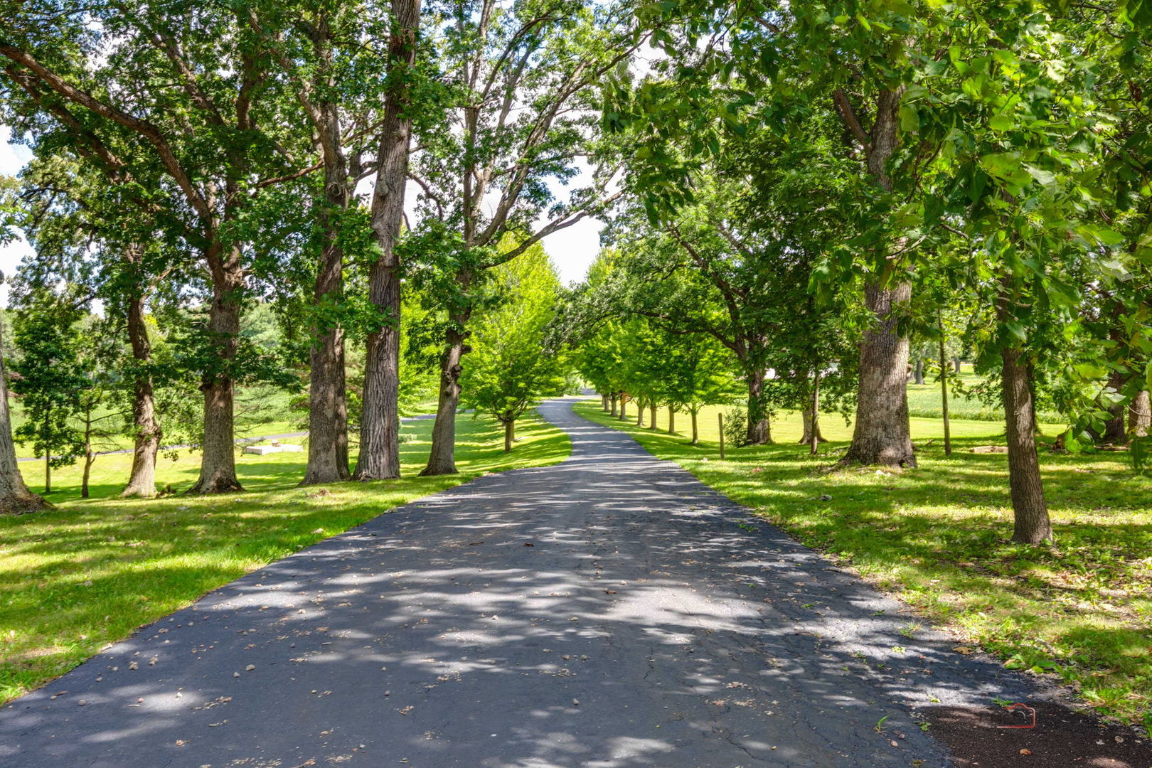 28232 N Gilmer Road, Mundelein, IL 60060