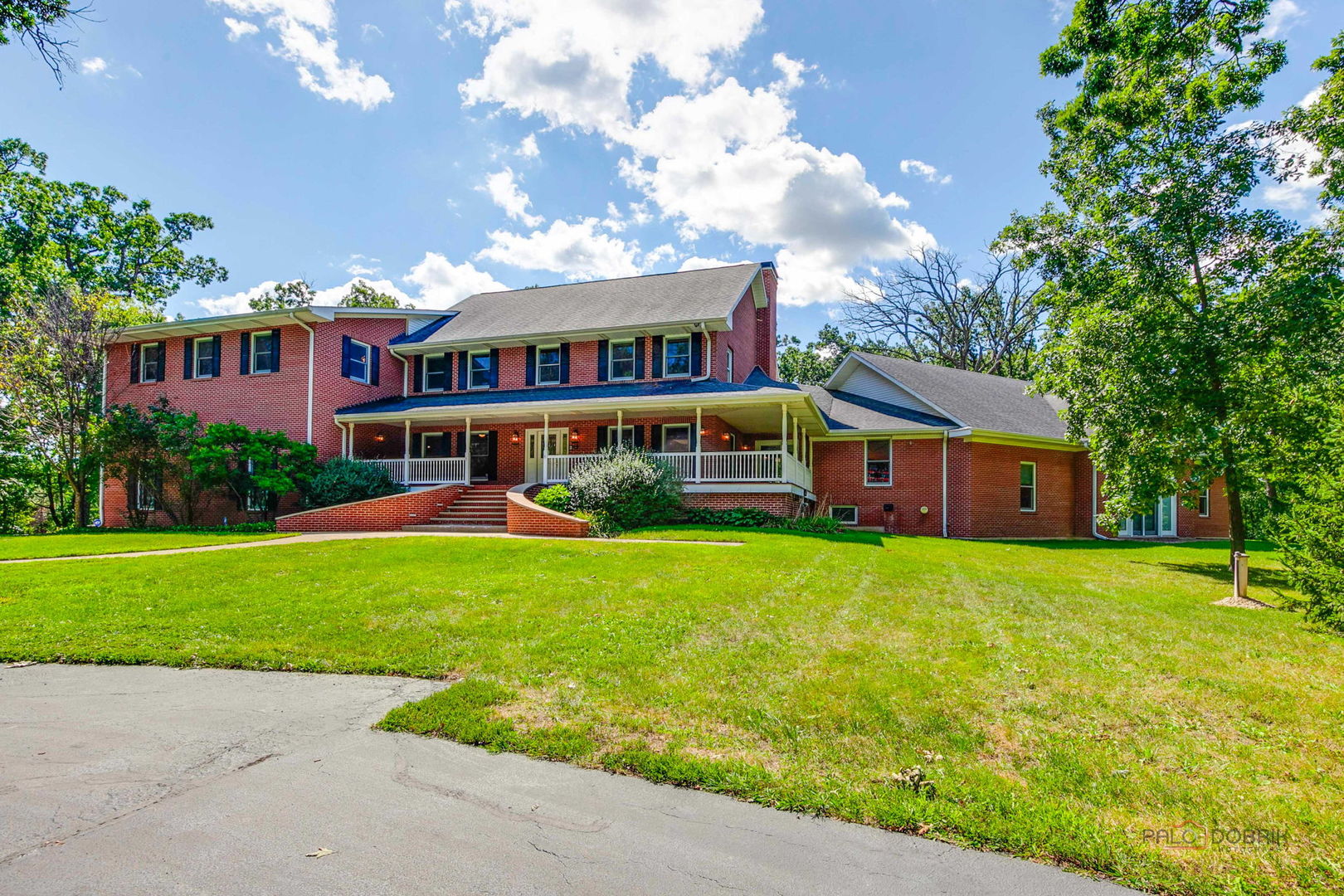 28232 N Gilmer Road, Mundelein, IL 60060