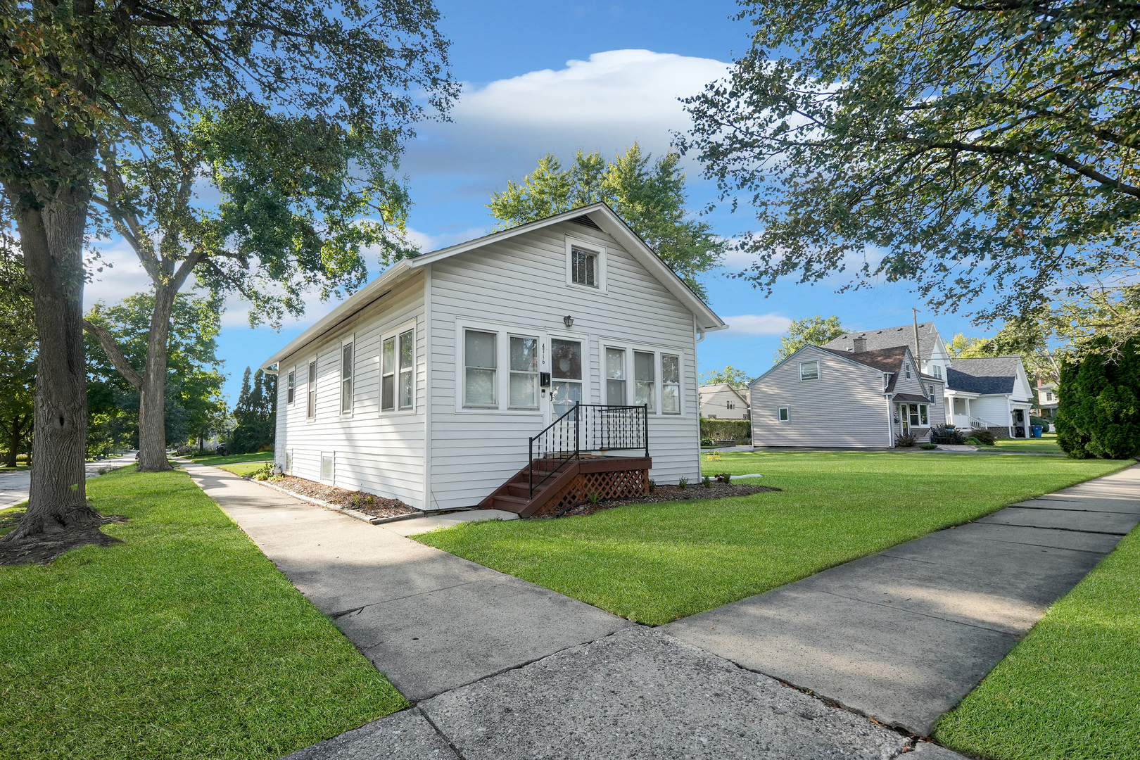 4716 Douglas Road, Downers Grove, IL 60515