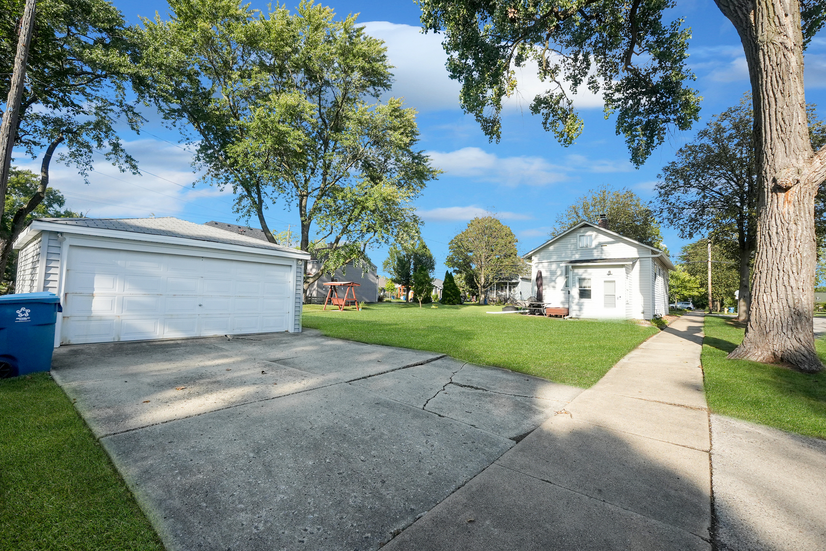 4716 Douglas Road, Downers Grove, IL 60515