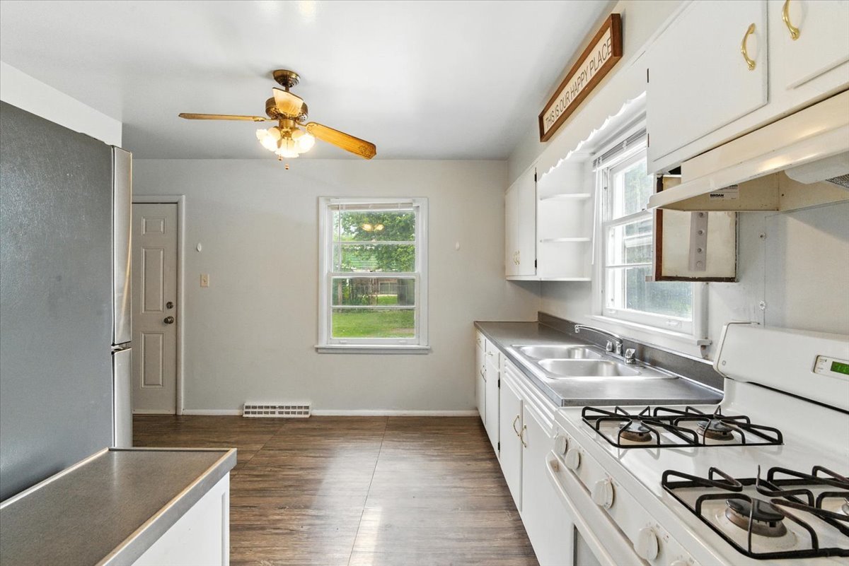 425 S Lake Street, Mundelein, IL 60060