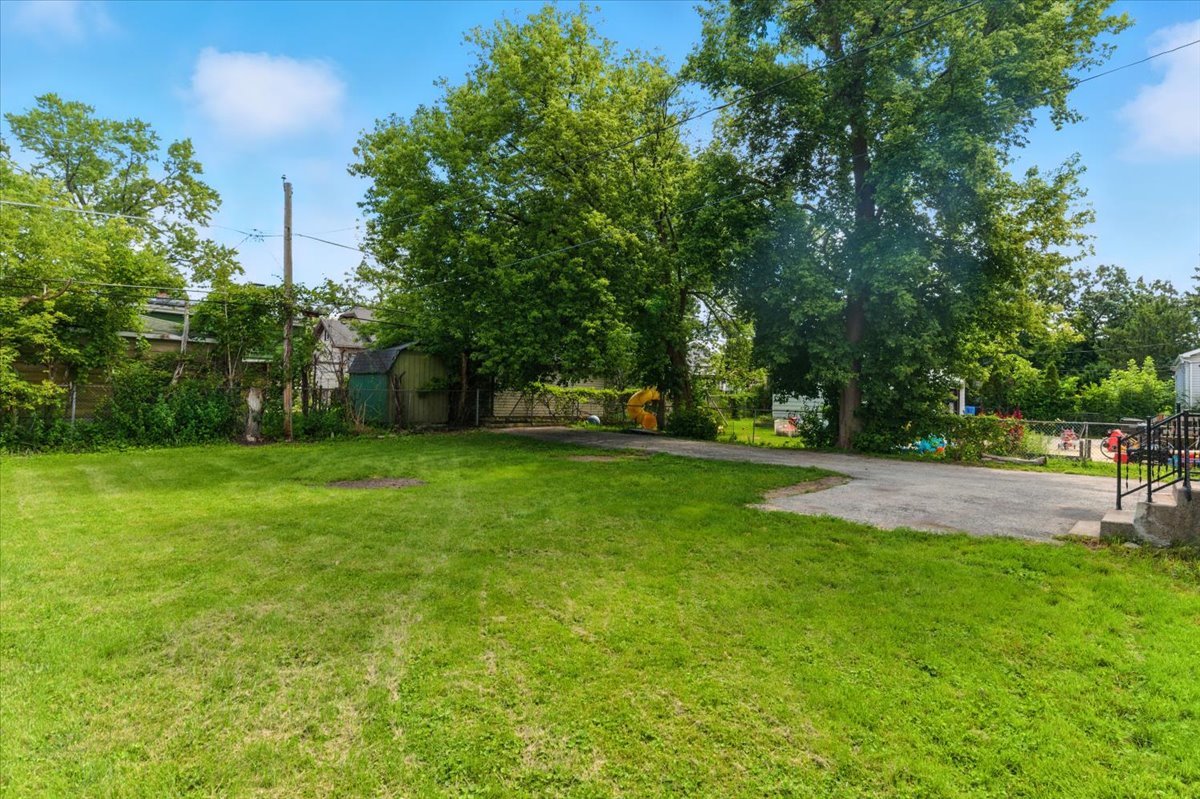 425 S Lake Street, Mundelein, IL 60060