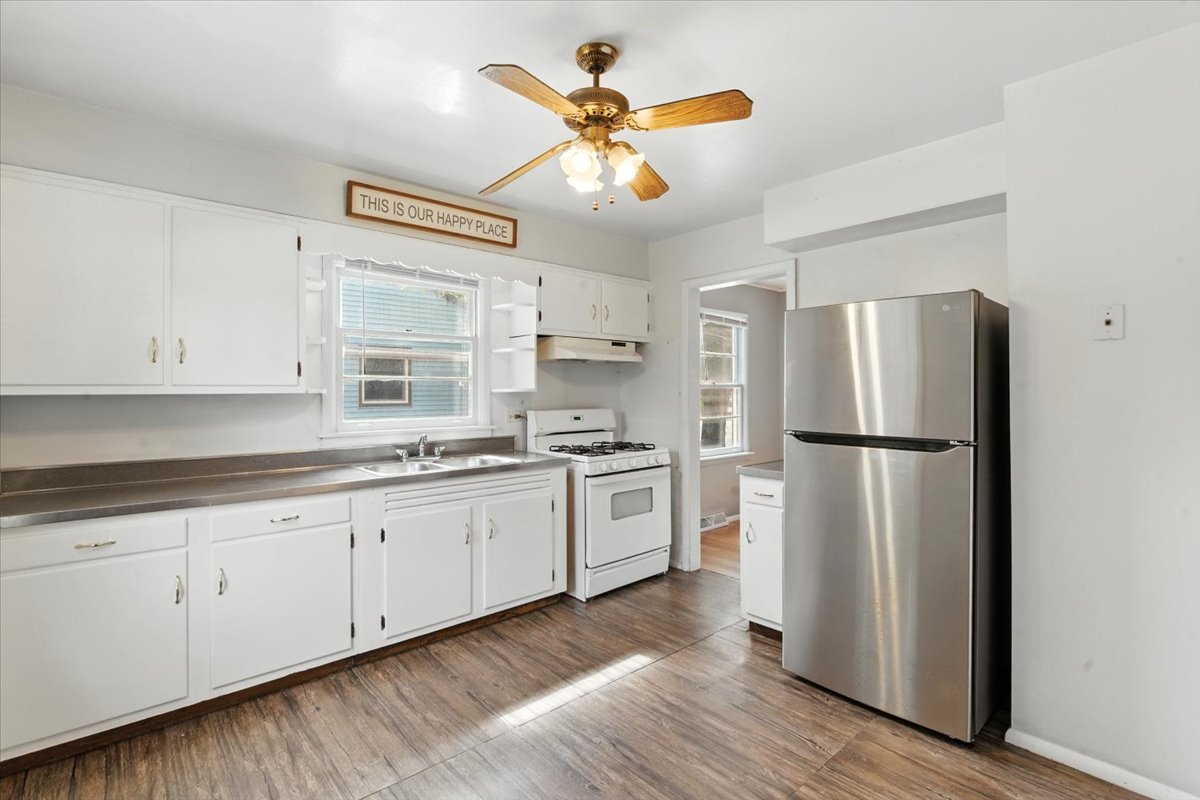 425 S Lake Street, Mundelein, IL 60060