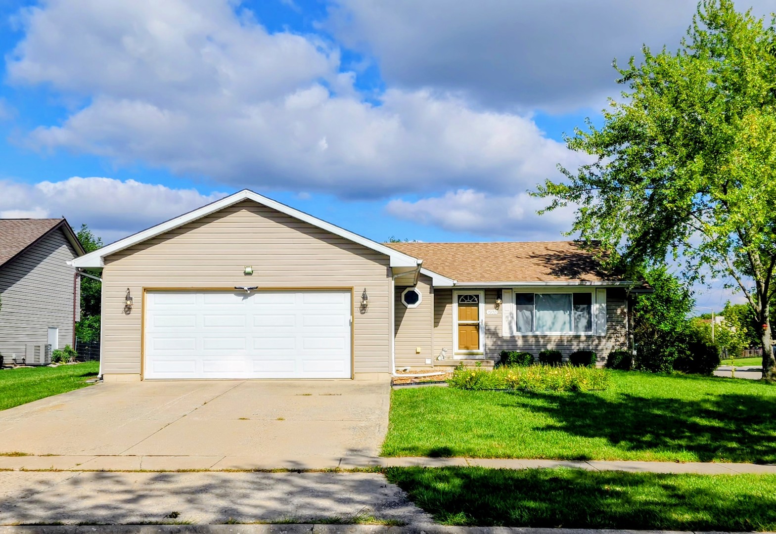 1900 Mystic Drive, Plainfield, IL 60586